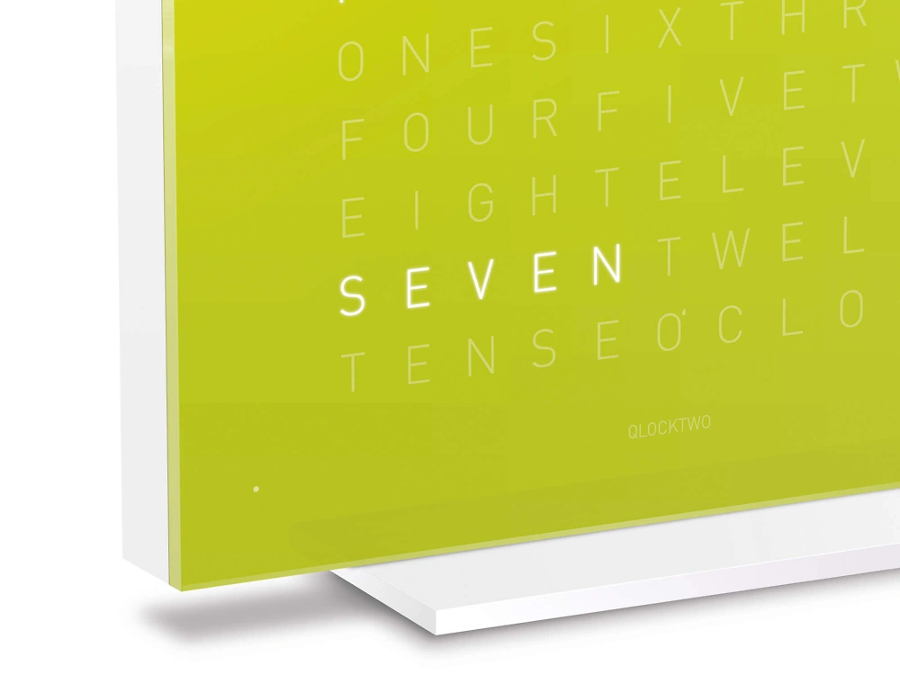 QLOCKTWO FRONTCOVER EARTH 13.5 - Lime Jucie