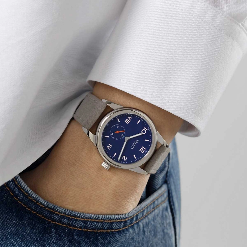 NOMOS Club Campus - night sky