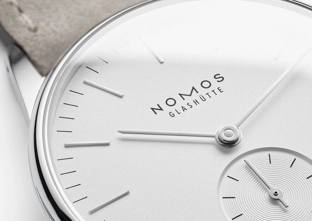 NOMOS Orion 33 - weiss