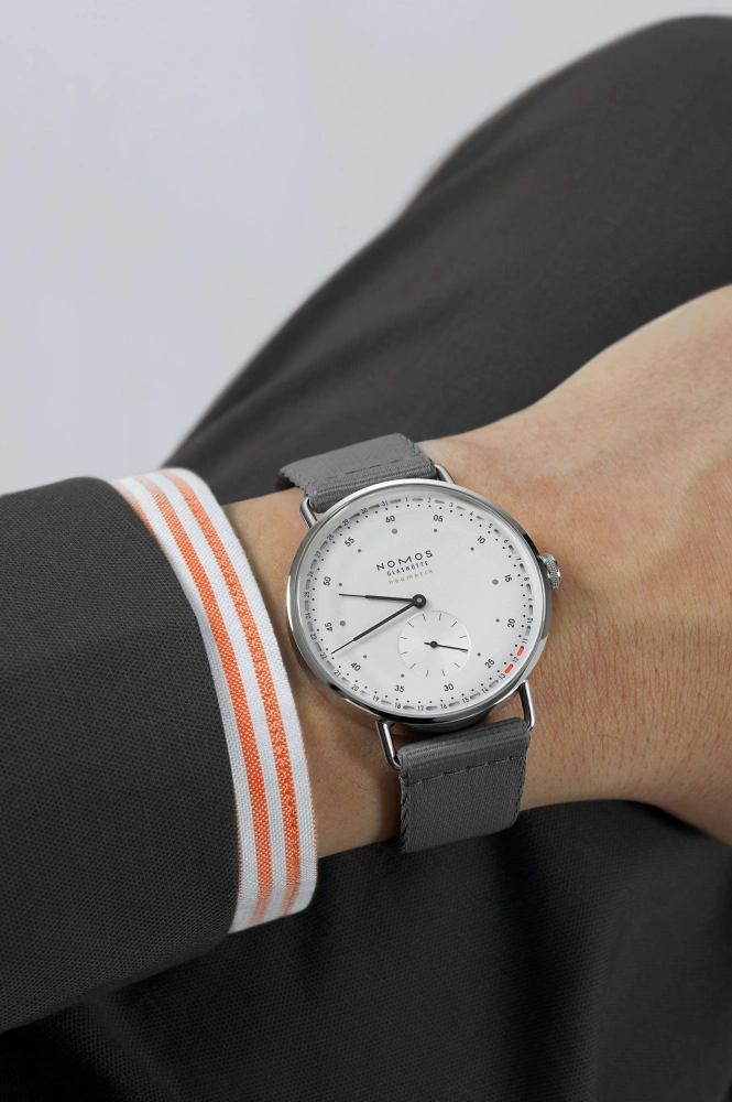 NOMOS Metro - neomatik 41 Update