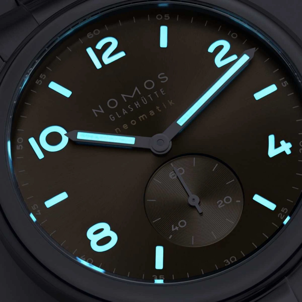 NOMOS Club Sport - neomatik 39 ember