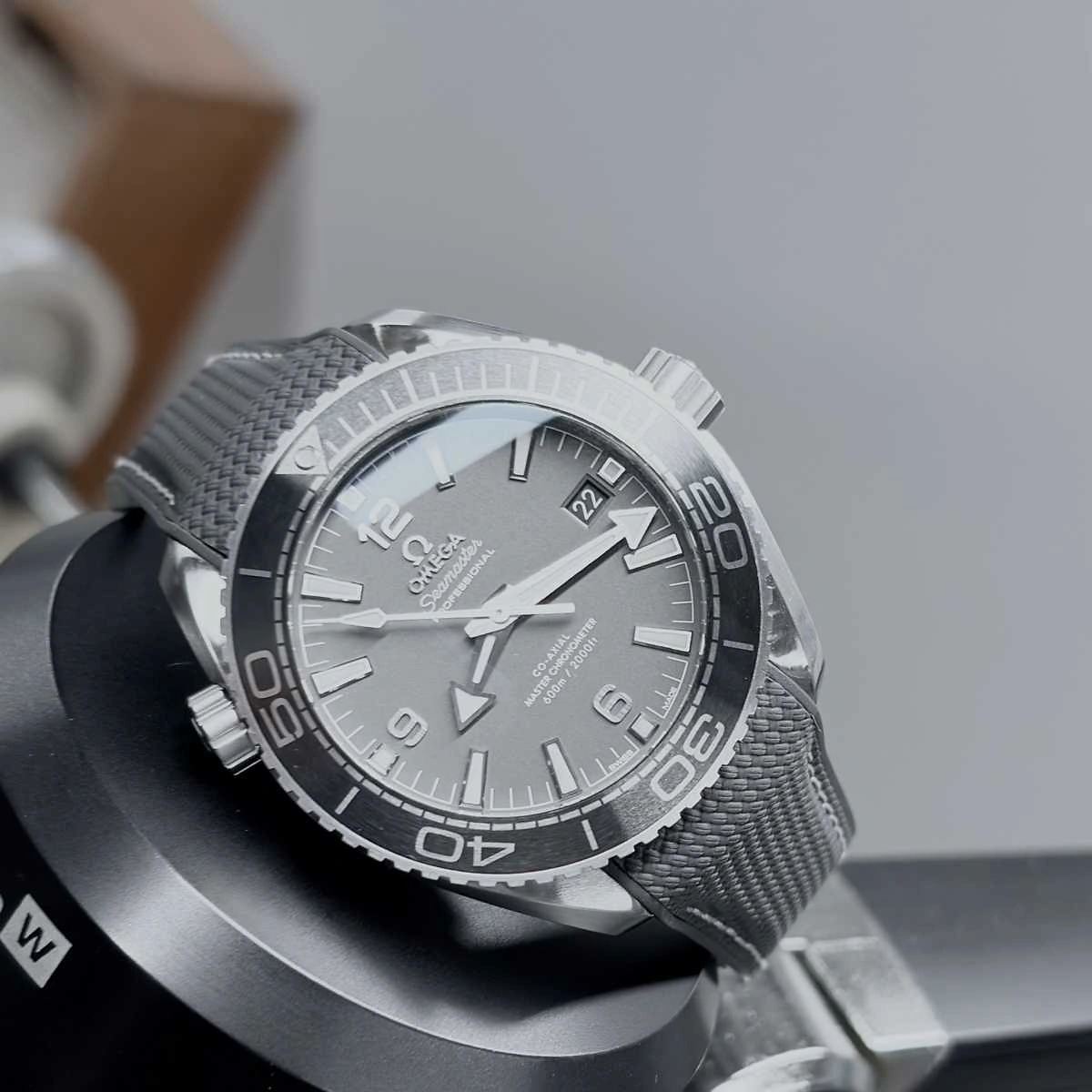 OMEGA Seamaster - Planet Ocean