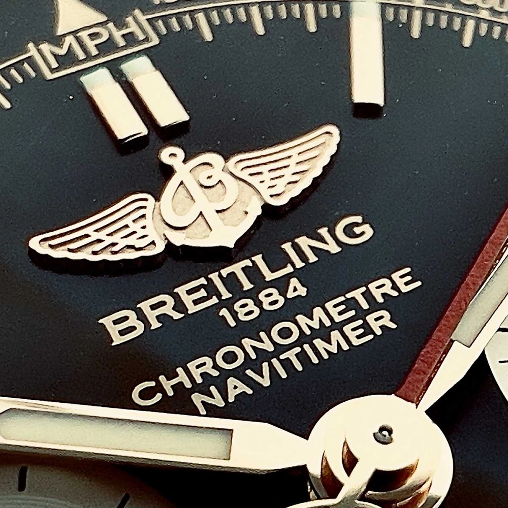BREITLING Navitimer - 01