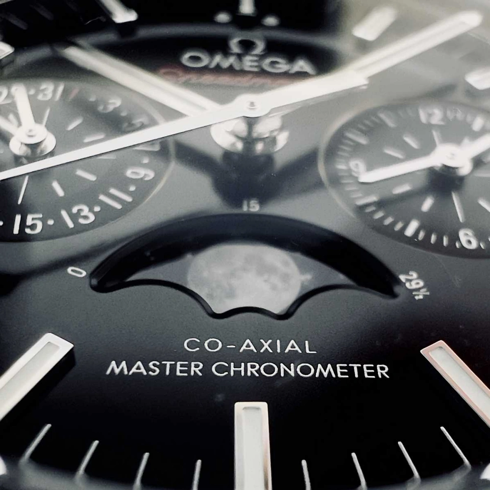 OMEGA Speedmaster - Moonphase