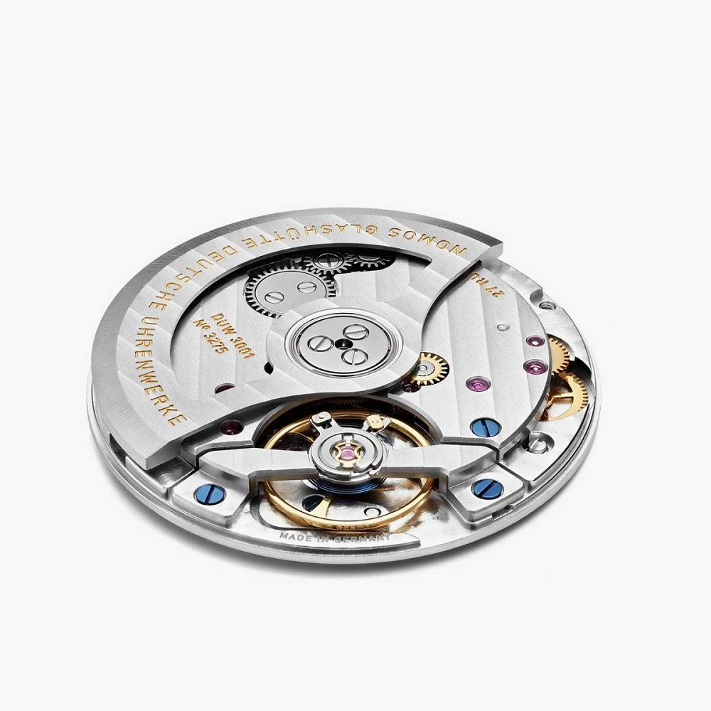NOMOS Club Sport - neomatik 39 smoke