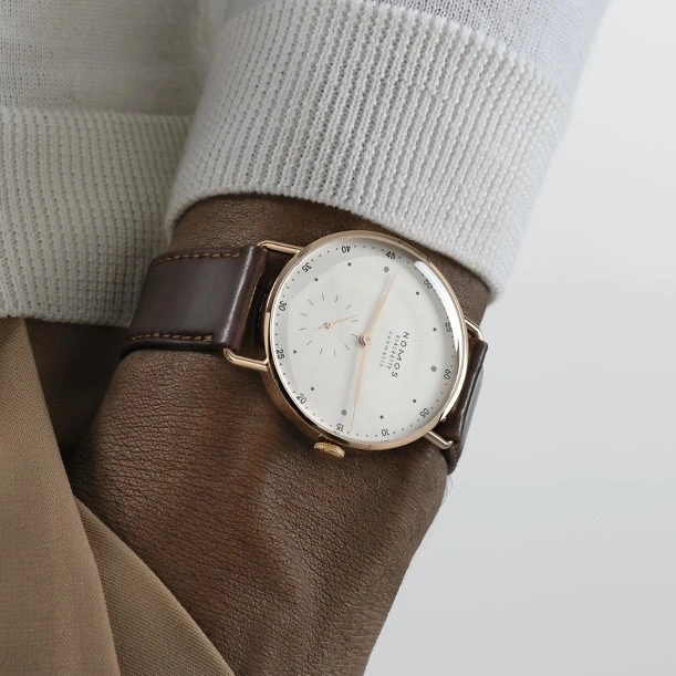 NOMOS Metro - Ros&eacute;gold neomatik 39