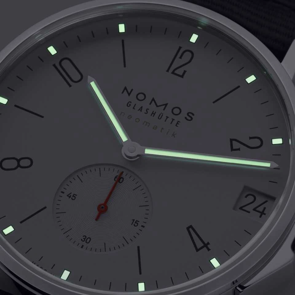 NOMOS Ahoi - neomatik 38 Datum