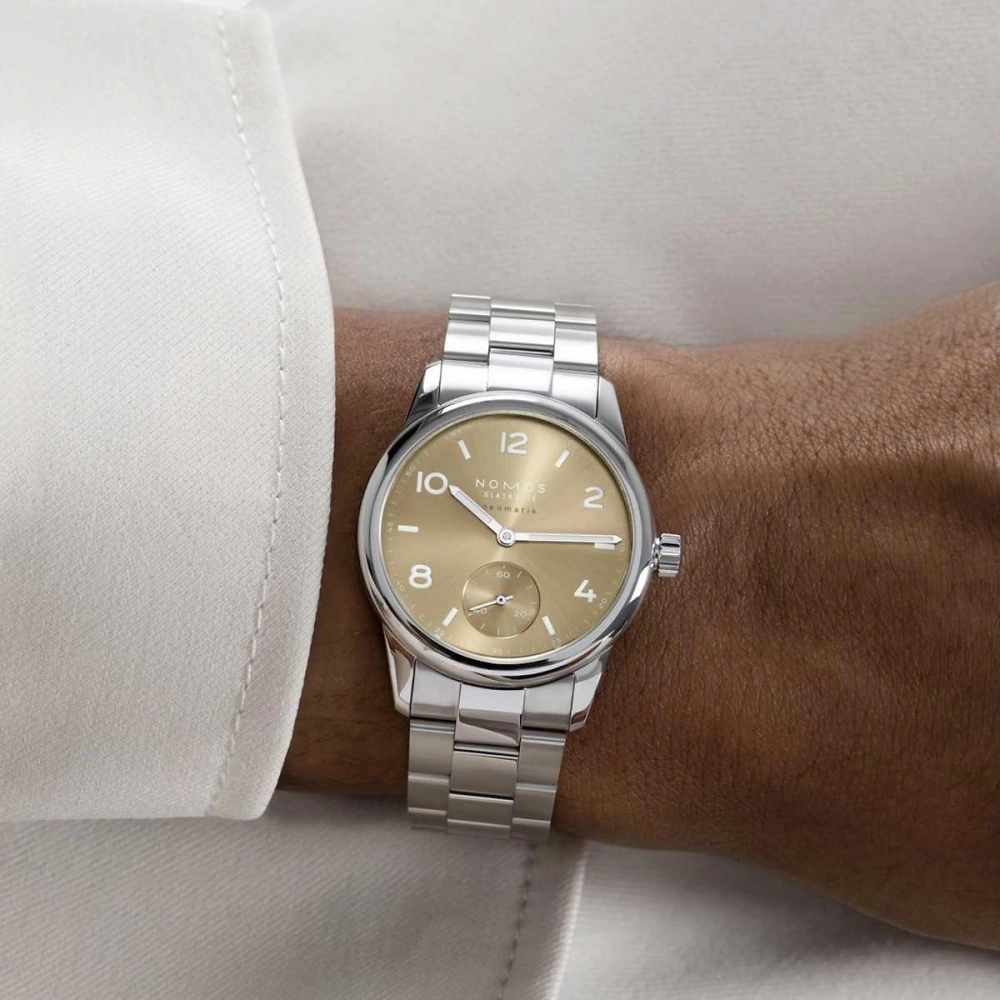 NOMOS Club Sport - neomatik 34 gold