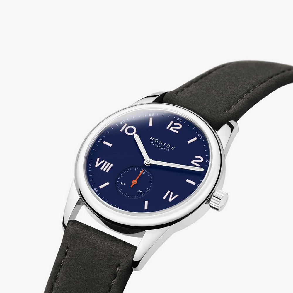 NOMOS Club Campus - 38 night sky