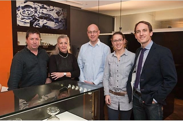 Besitzerwechsel und ab 2013 neues Team bei Uhrsachen